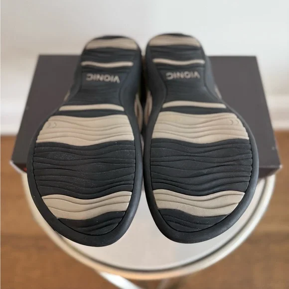 New In Box Vionic Women's Bella II Thong Sandals - Pewter - Picture 6 of 6